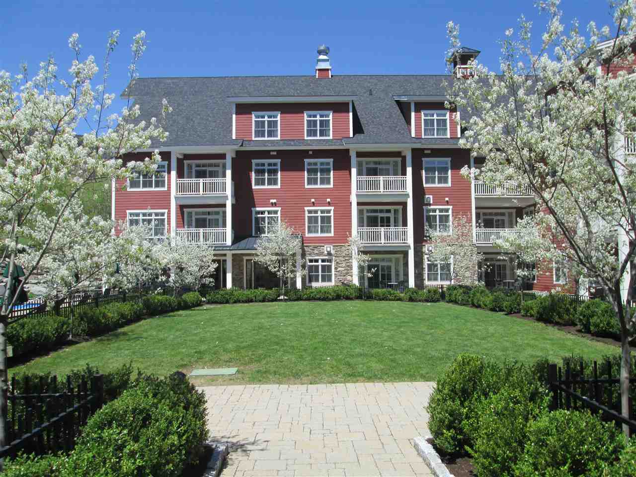 102 Forest Drive, Unit 309 / I Clay Brook at Sugarbush