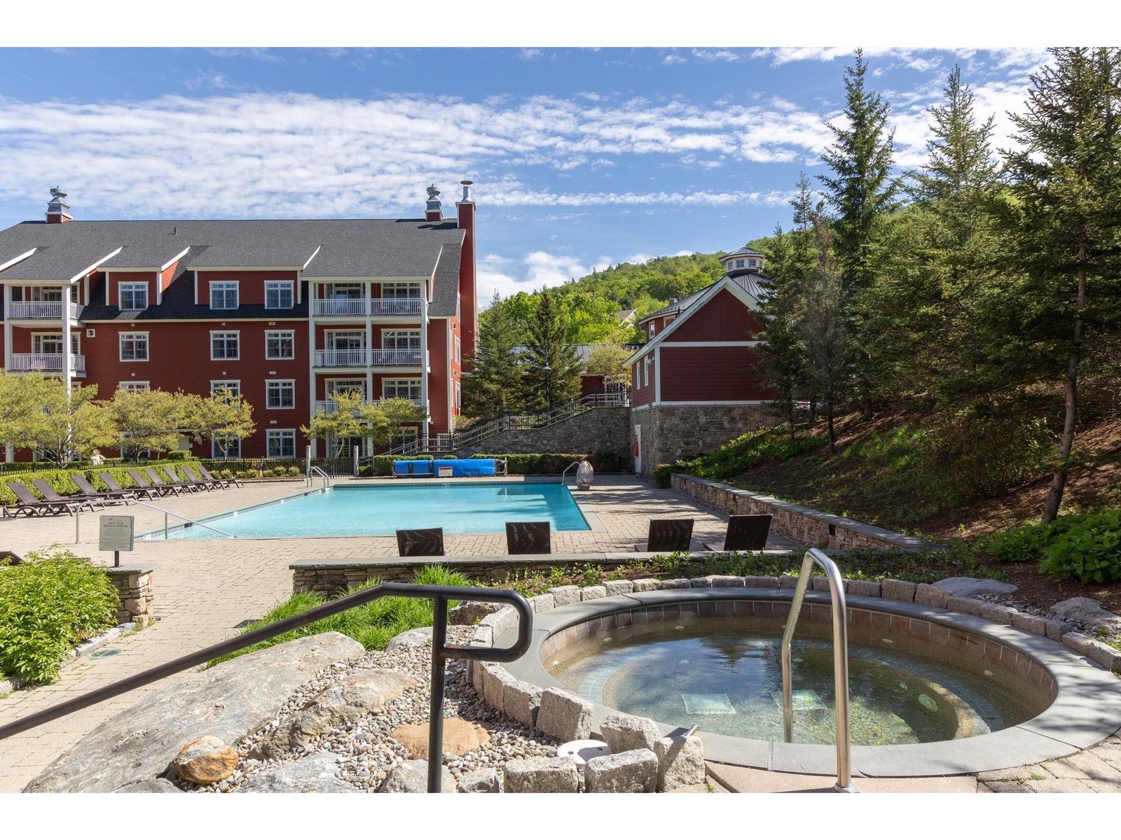 102 Forest Drive, Unit 309 / I Clay Brook at Sugarbush
