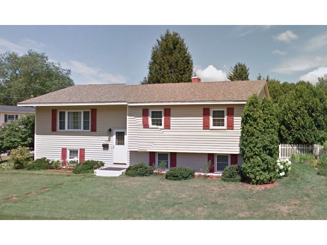 102 Suburban Square