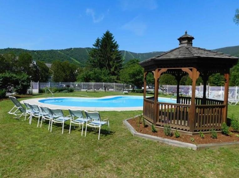 Upper Phase pool