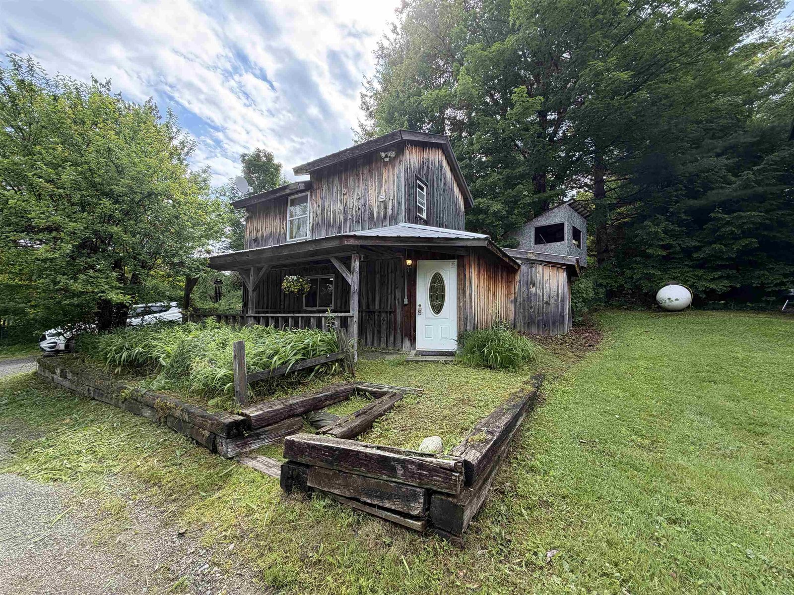 One Bedroom with Den/1028 VT Route 100C