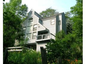 1027 Spruce Peak