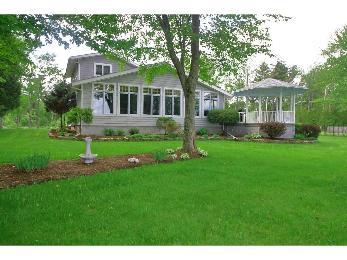 1028 Holiday Point Road