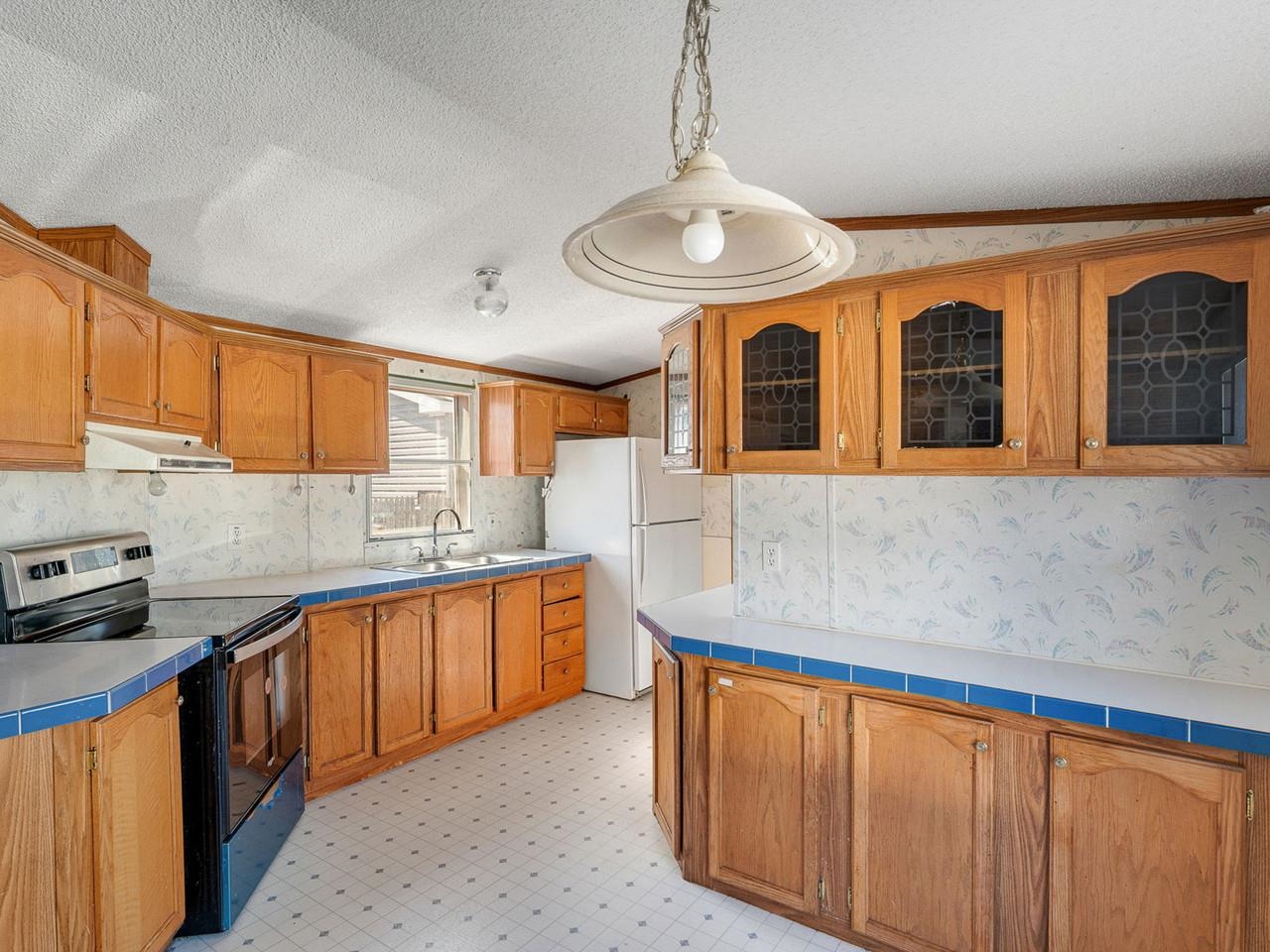 Spacious Kitchen