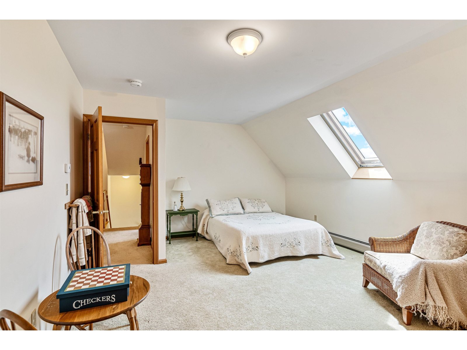 Guest bedroom 2