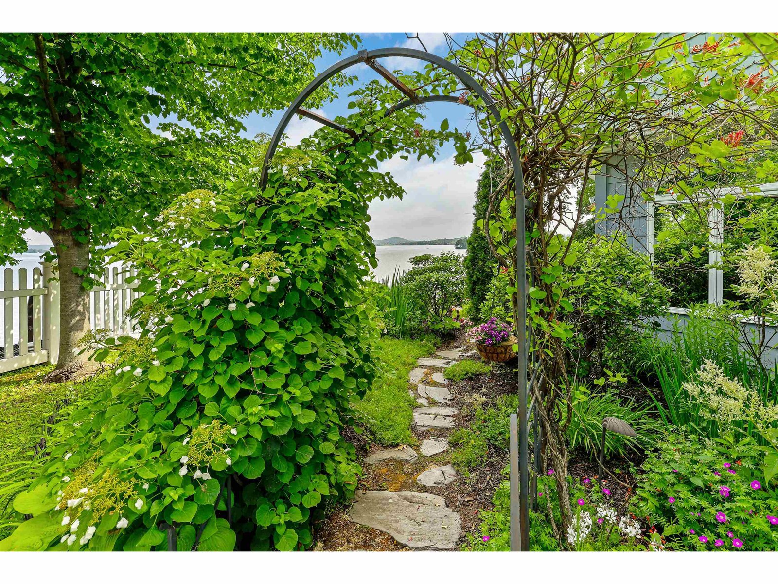 103 Loop Road
