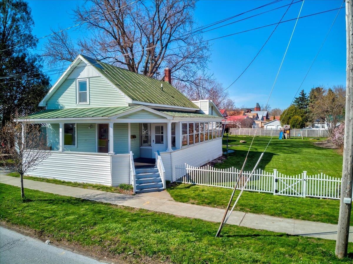 103 Lower weldon Street
