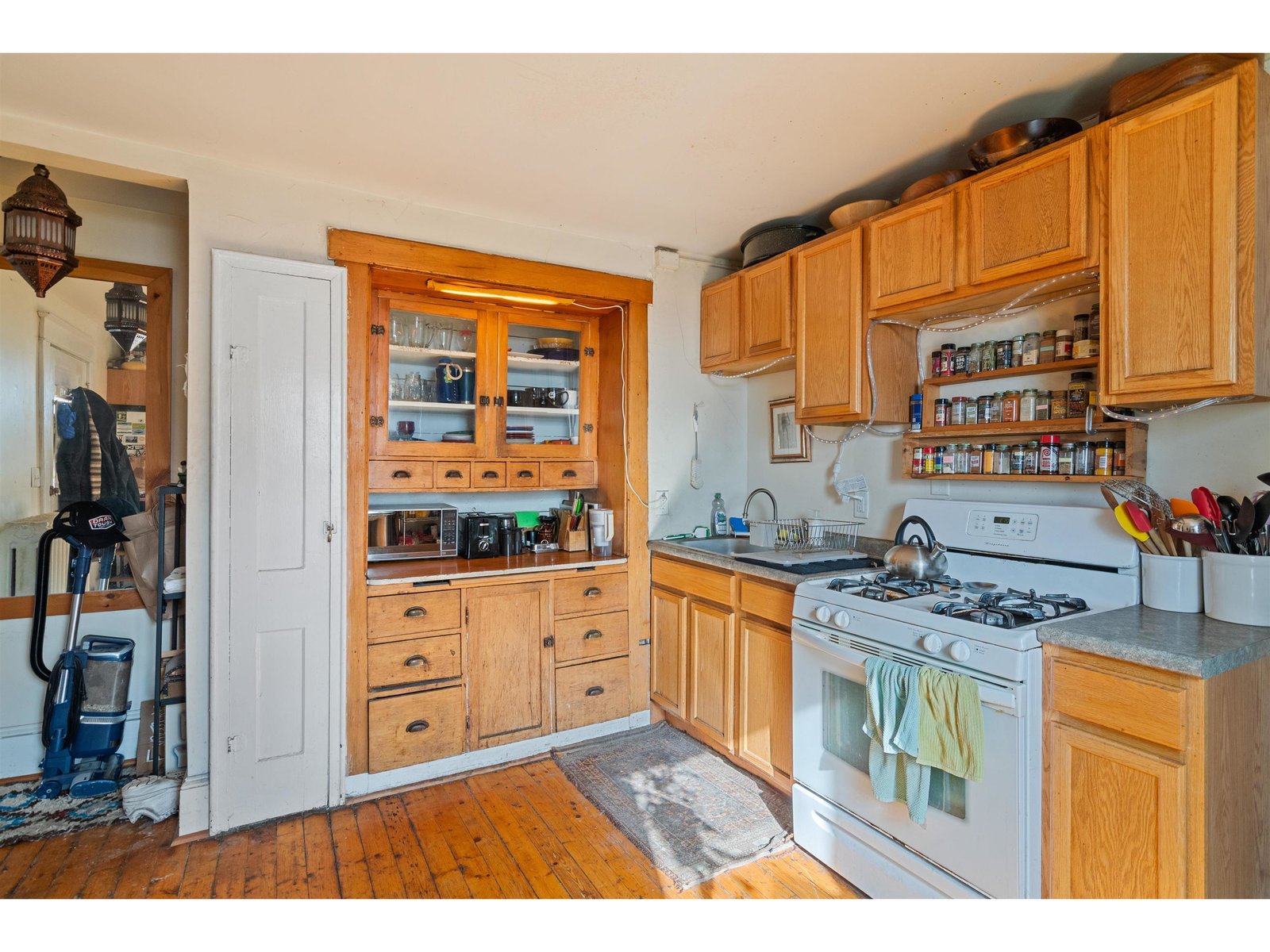Unit #2 - Kitchen/Dining