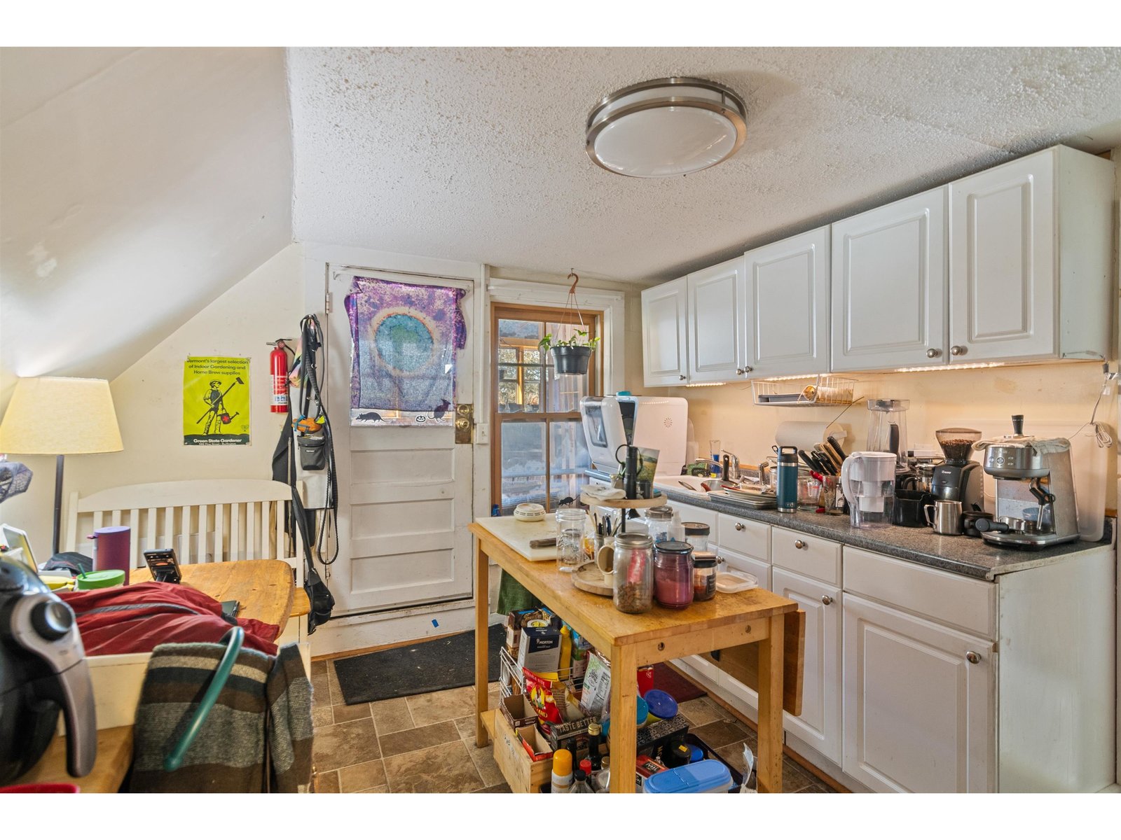 Unit #3 - Kitchen