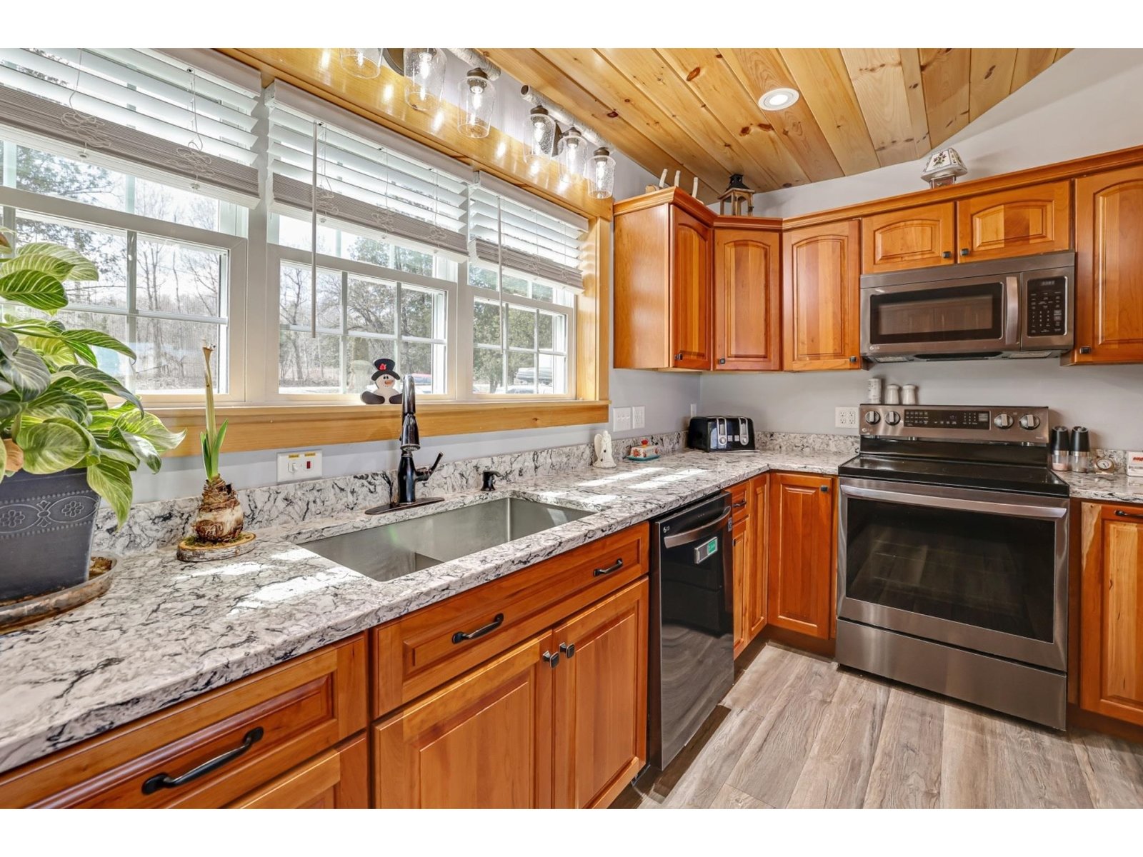 1032 Burton Hill Road