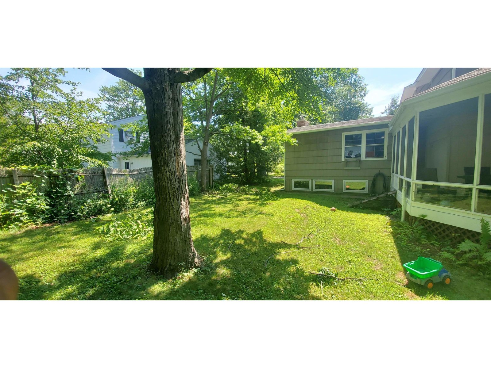 104 Lakewood Parkway