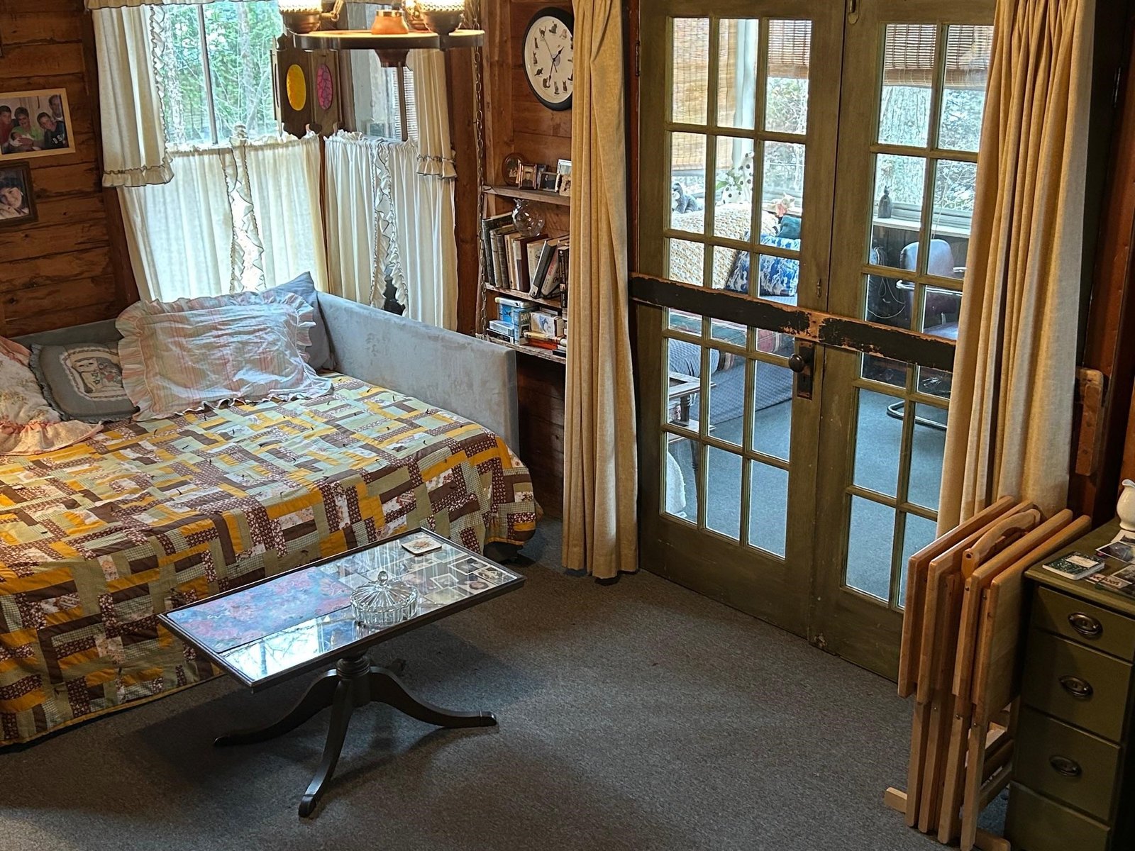 Living to screen porch