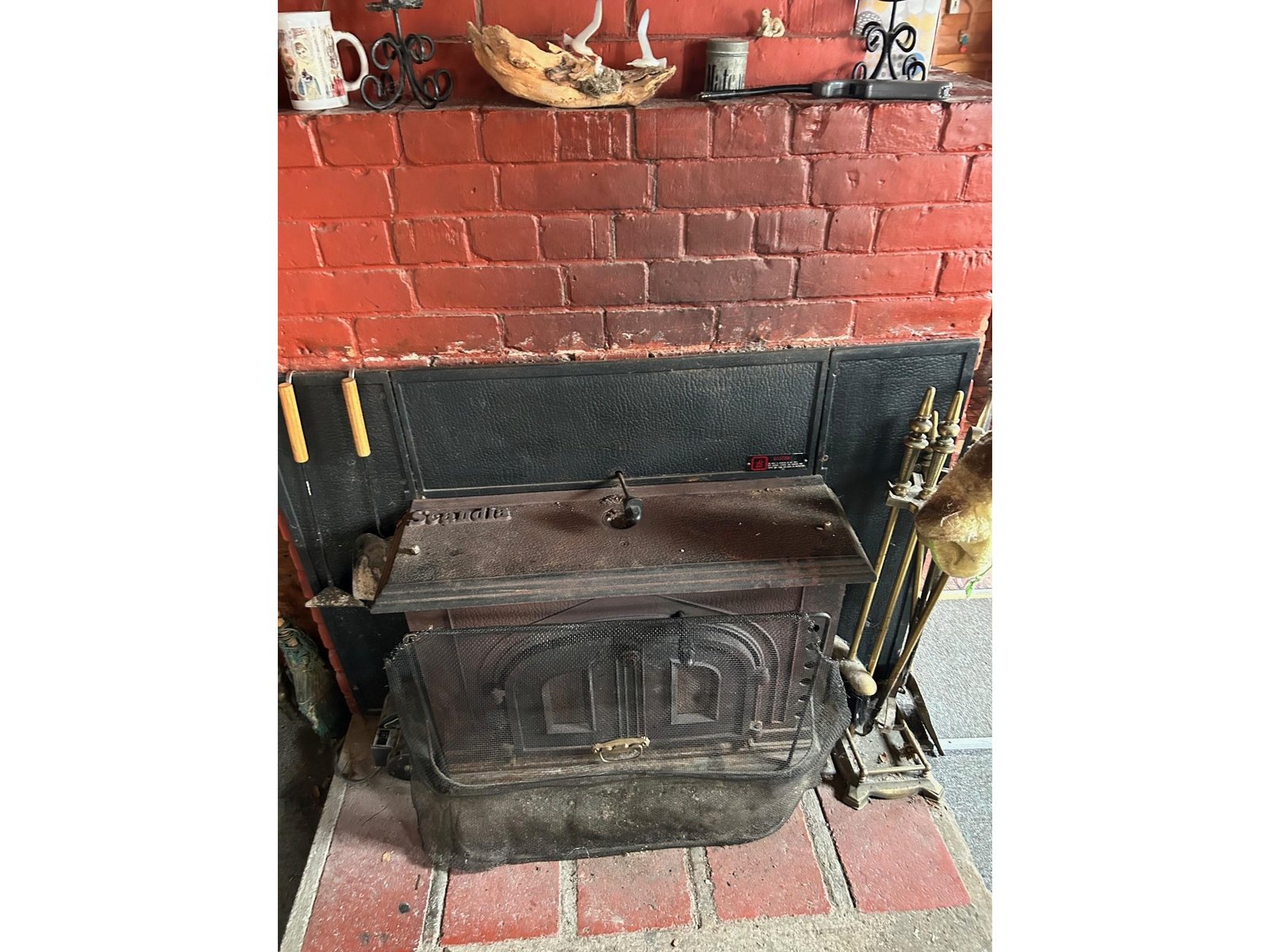 Wood stove fireplace insert