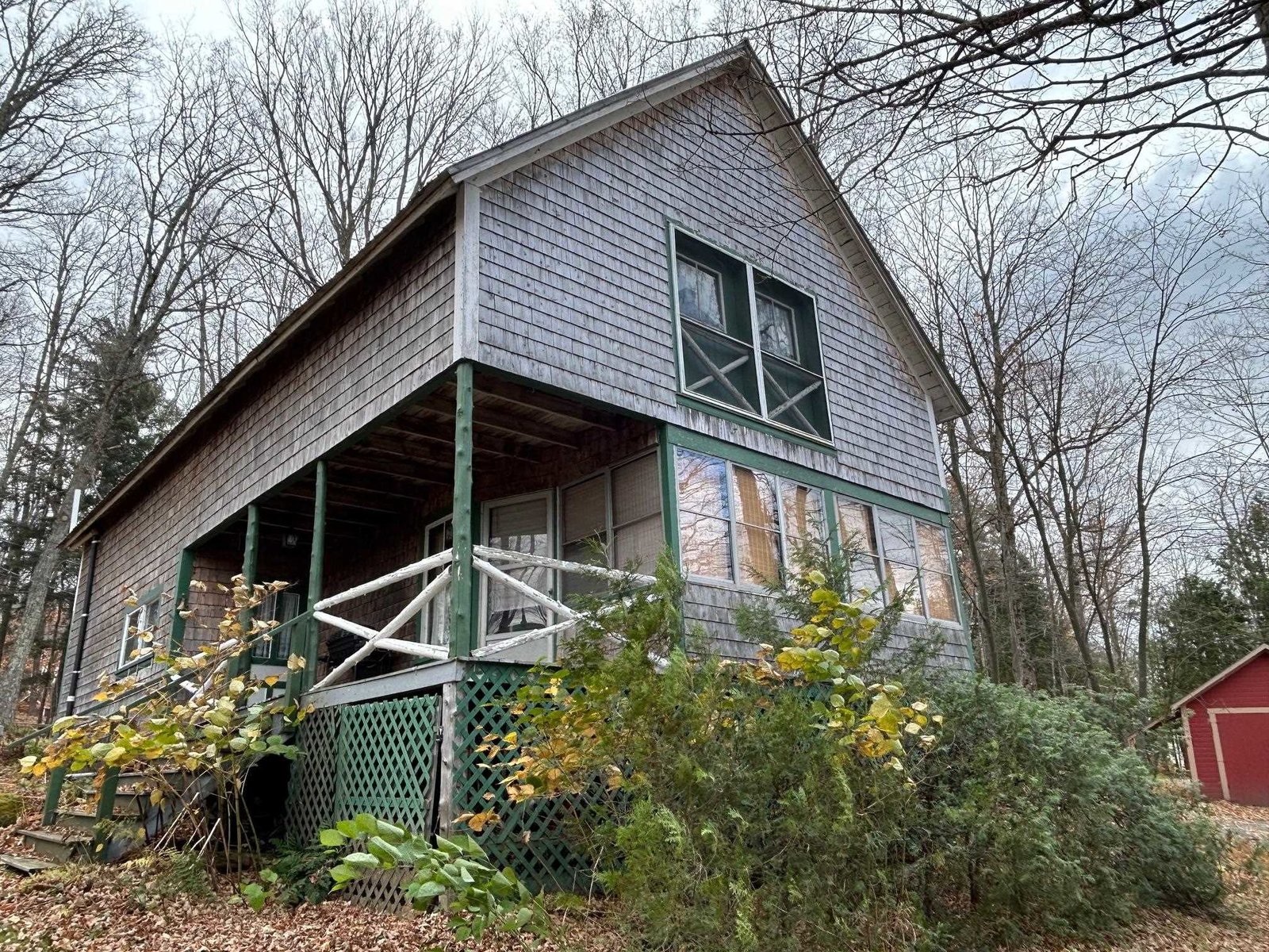Screen porch