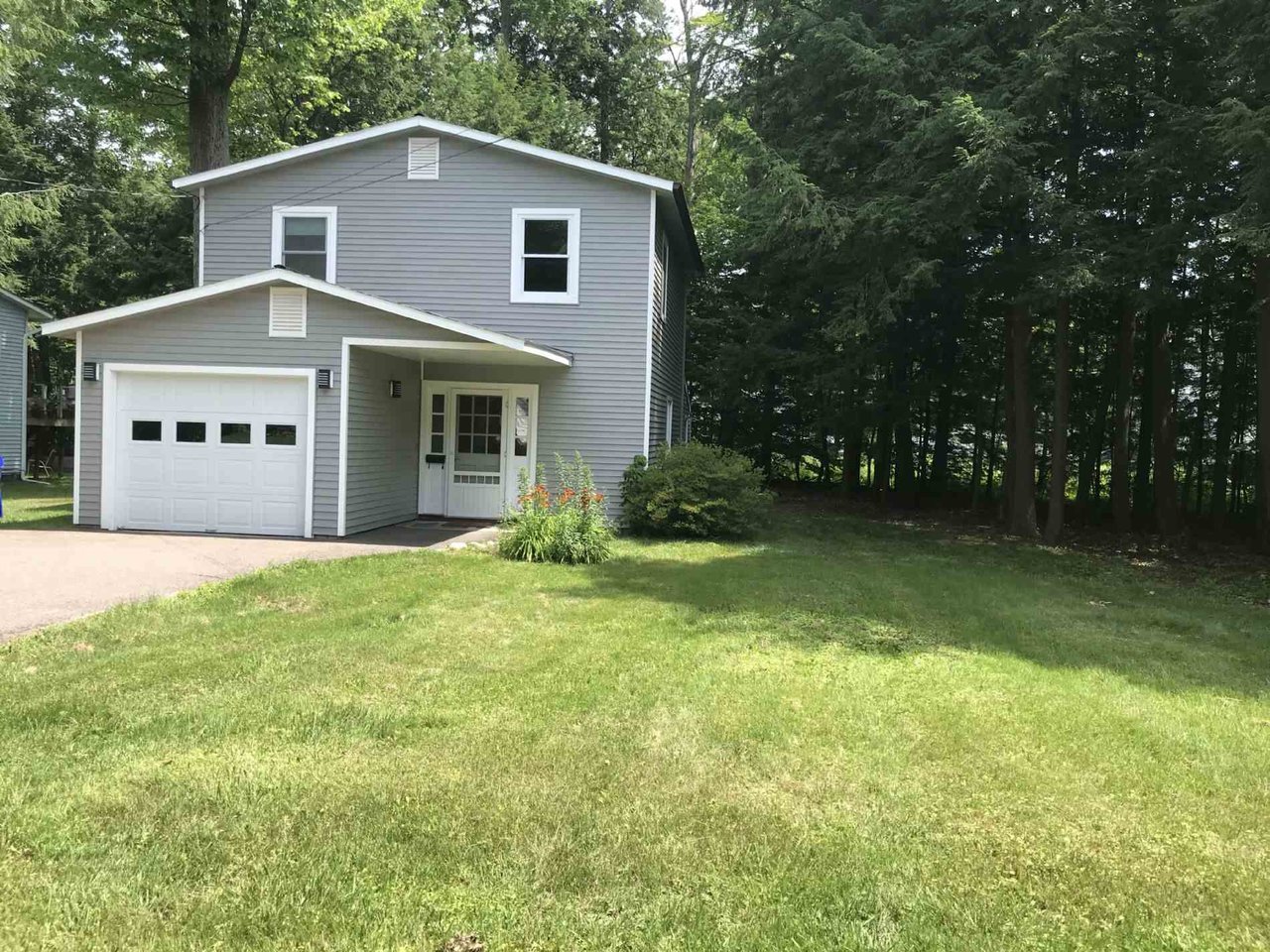104 Oakwood Drive