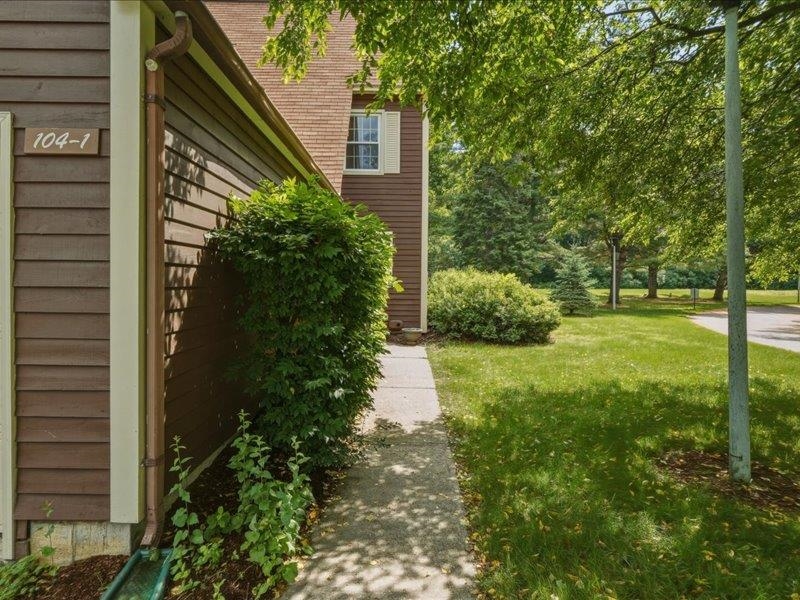 104 Woodbine Road, Unit 1