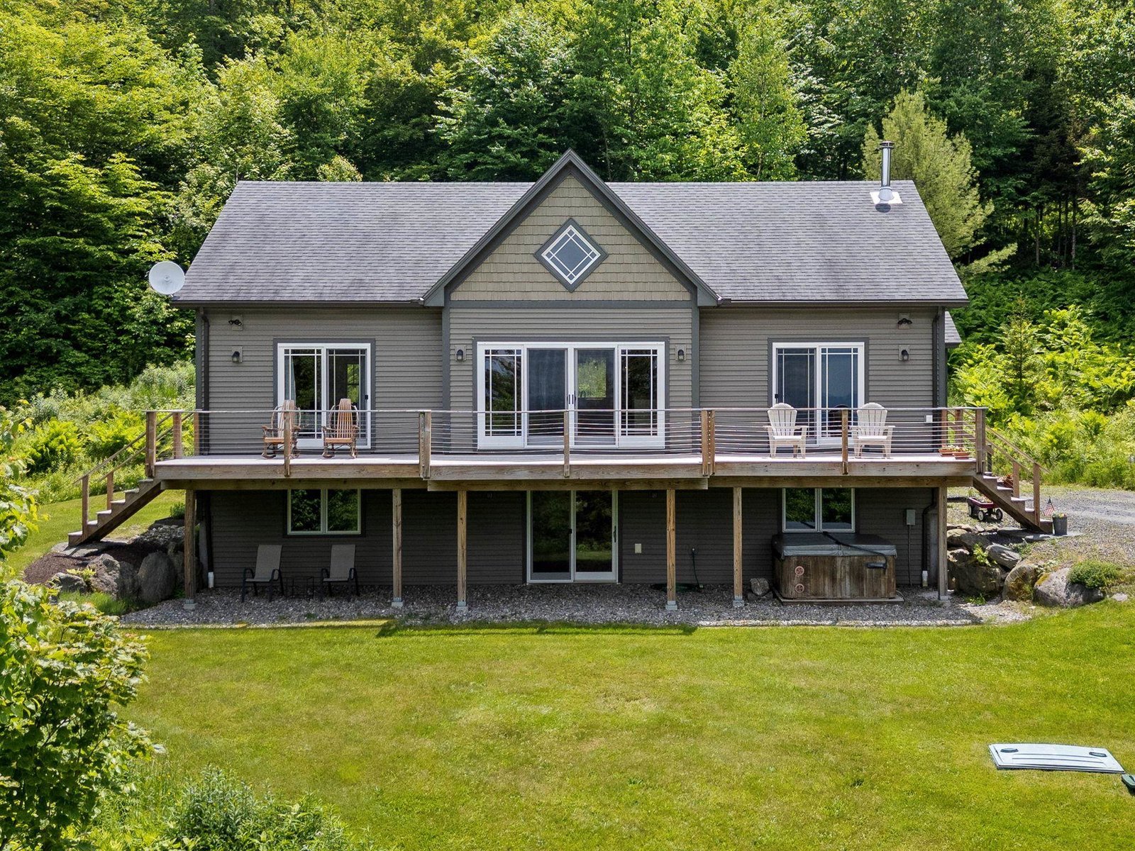 1045 Ring Road, Waterbury
