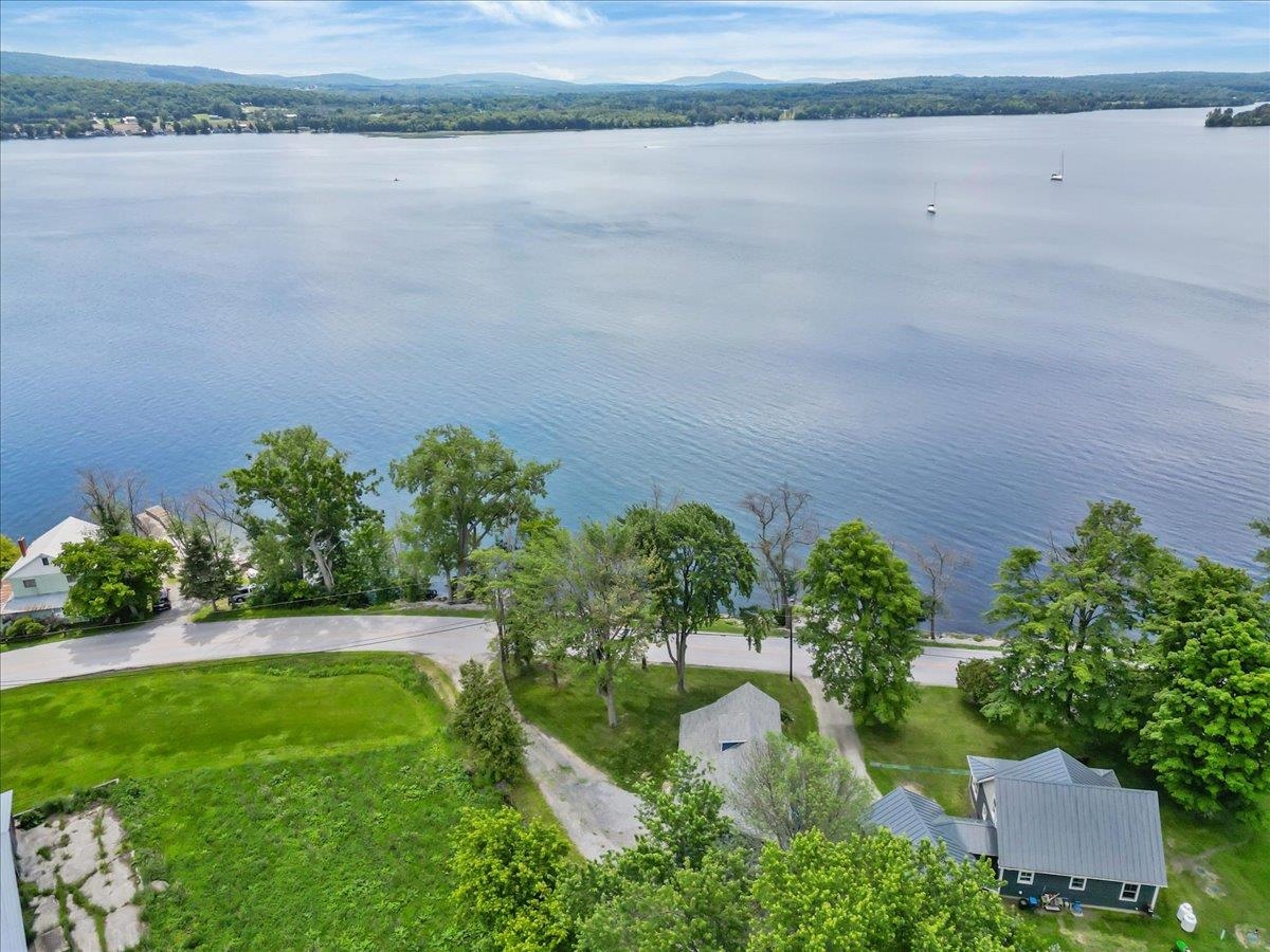 1046 Hathaway Point Road