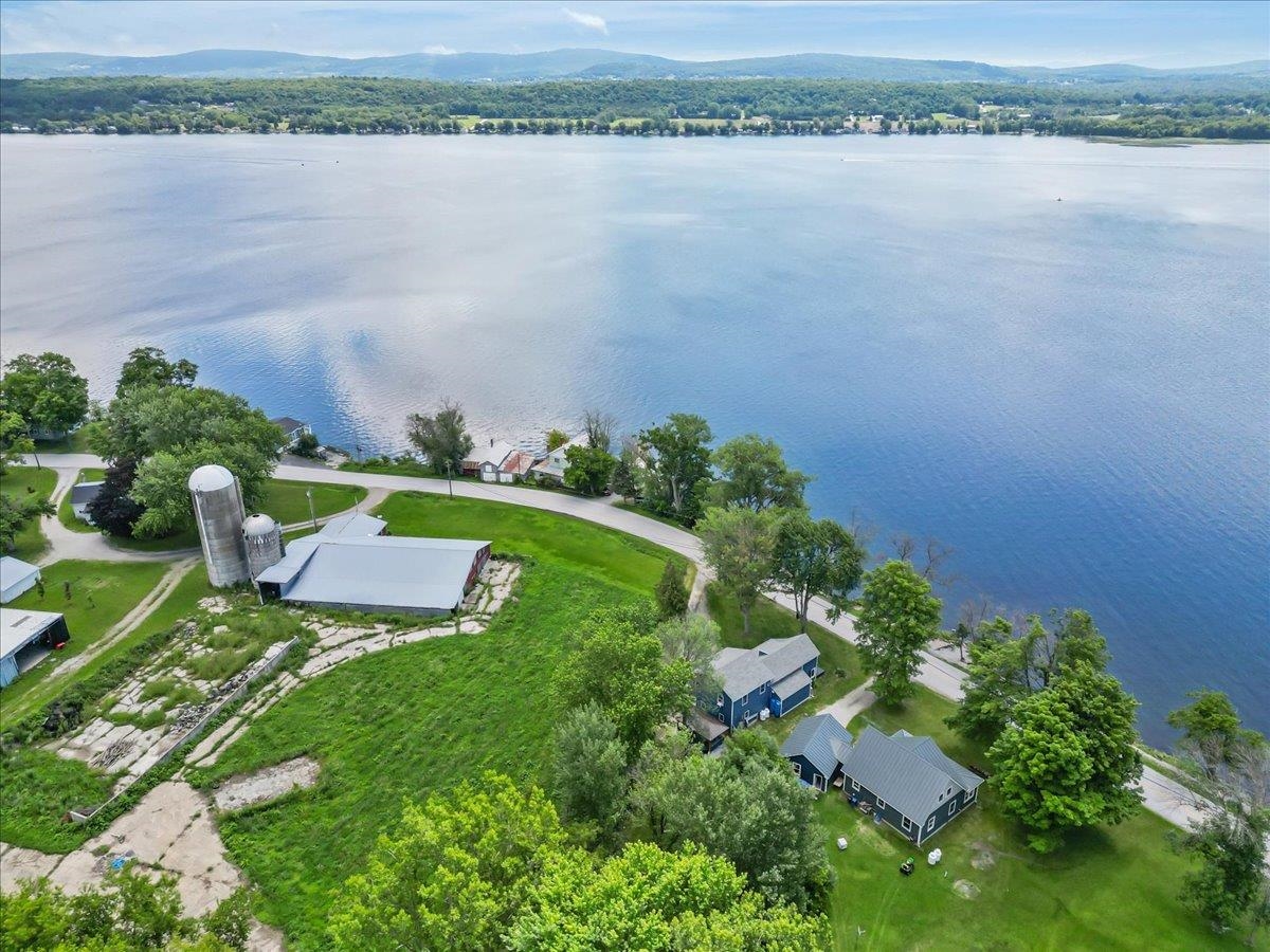 1046 Hathaway Point Road