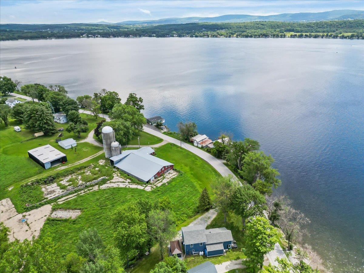 1046 Hathaway Point Road