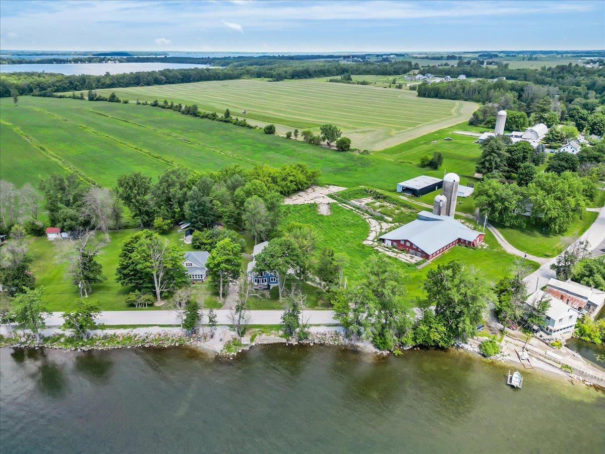 1046 Hathaway Point Road