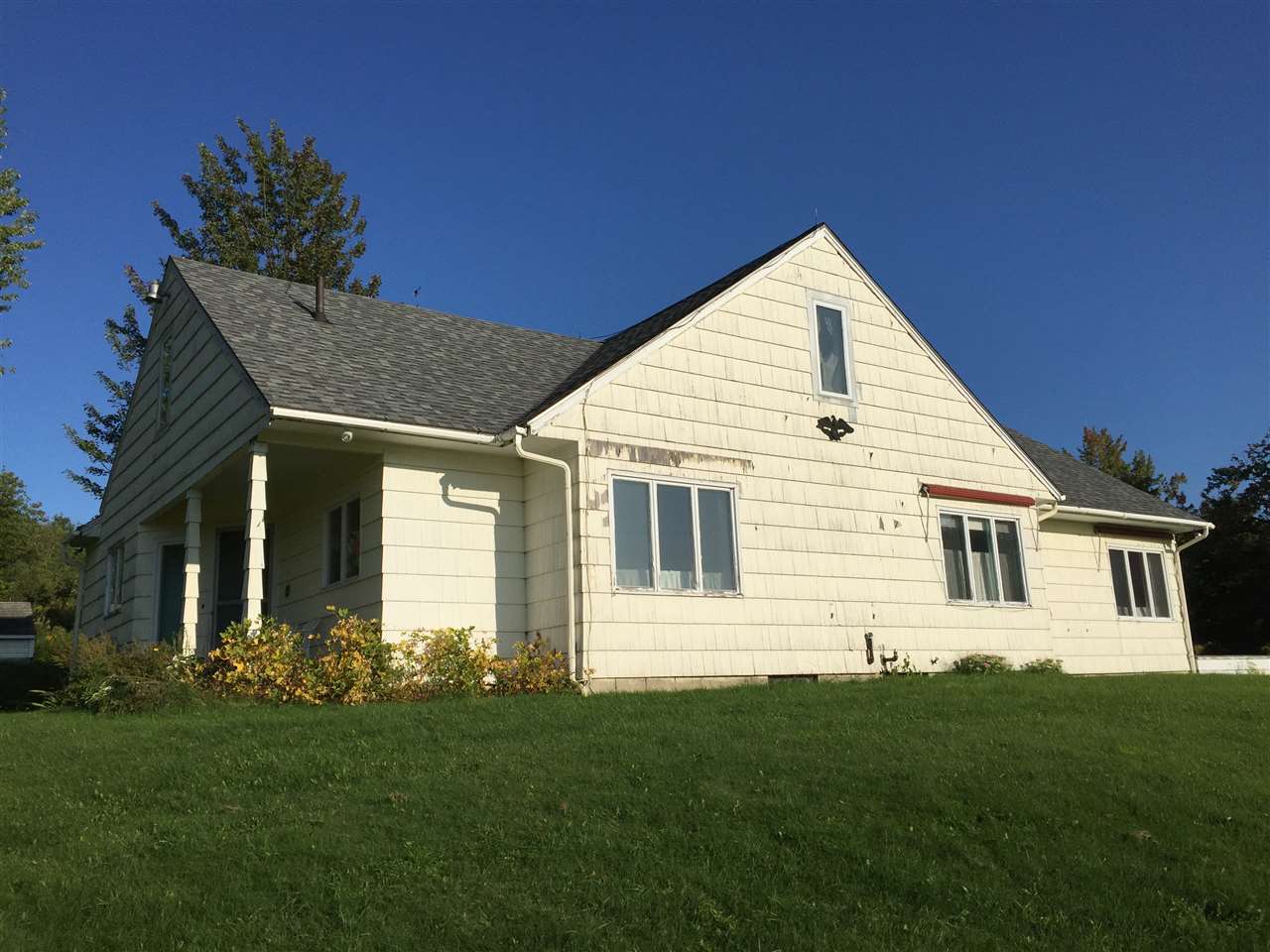 1047 Westman Road