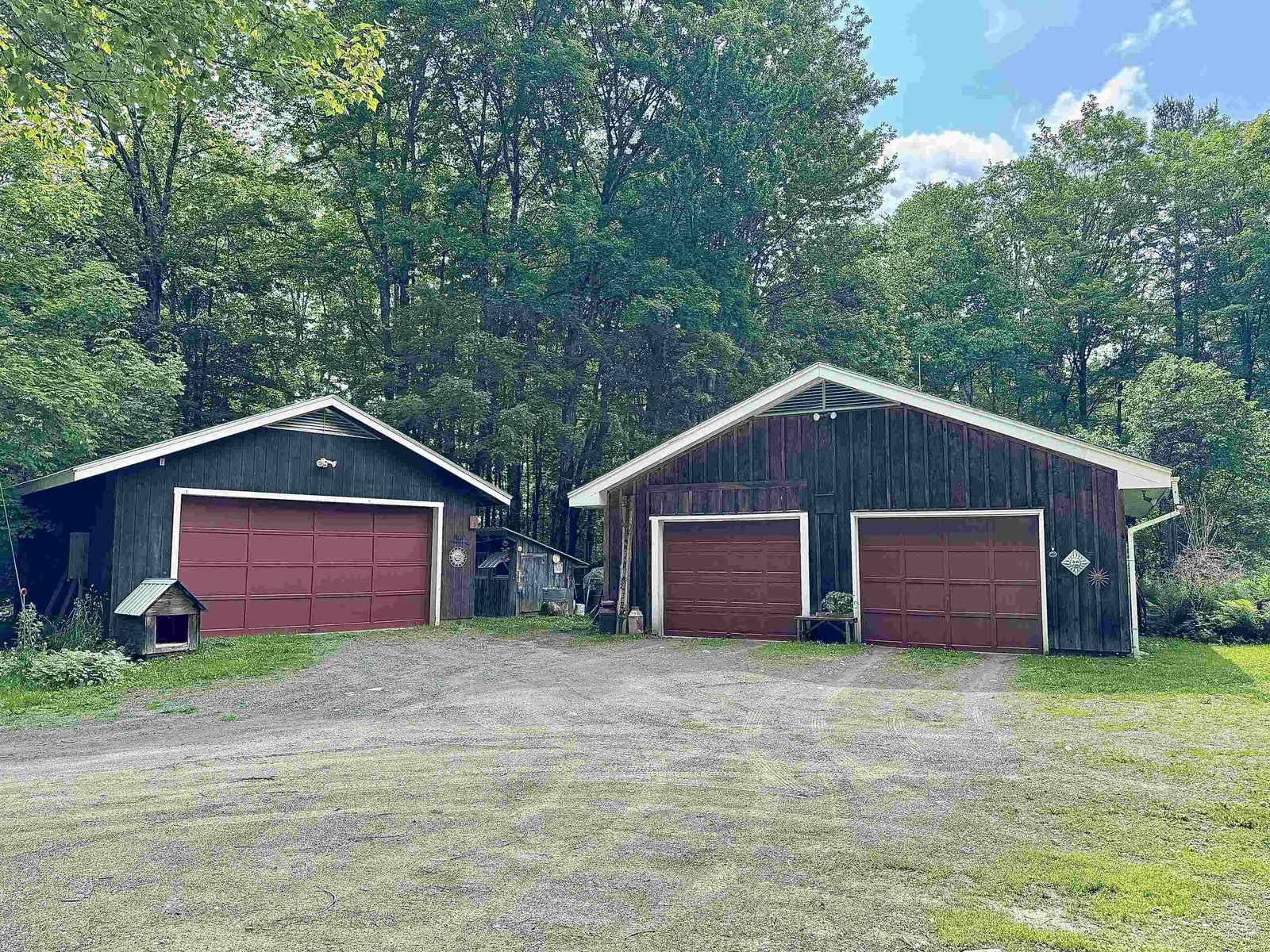 1048 Adamant Road