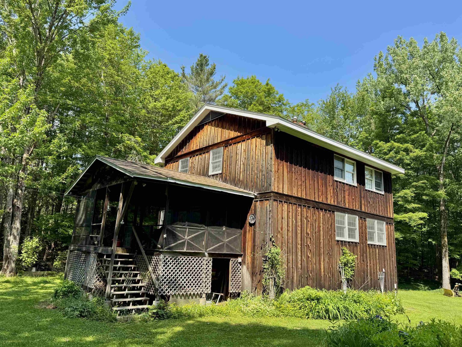 1048 Adamant Road