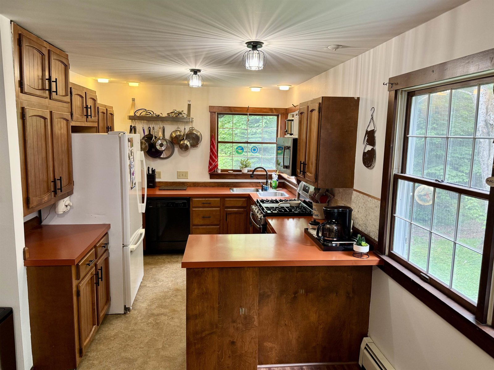 1048 Adamant Road