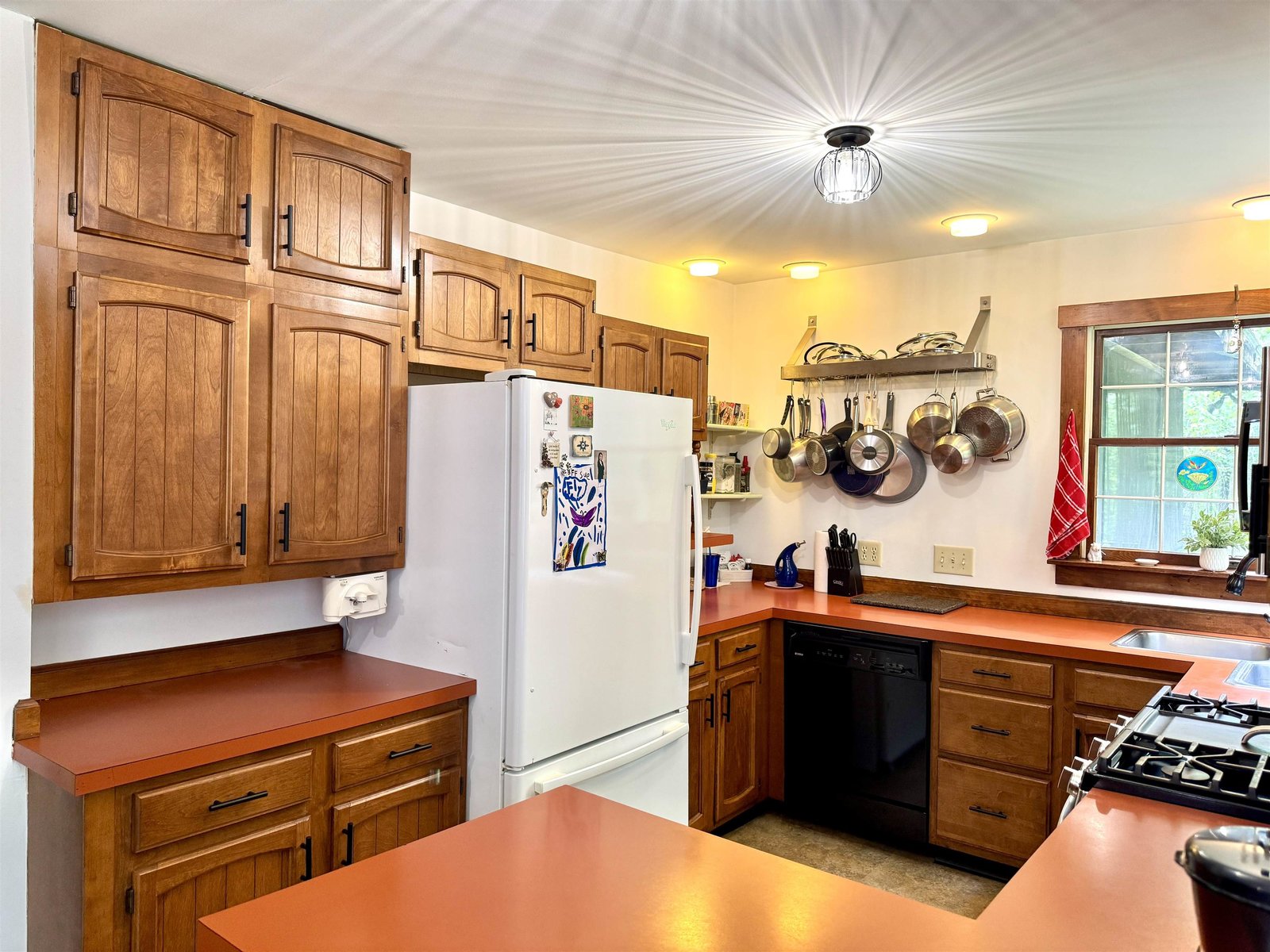 1048 Adamant Road
