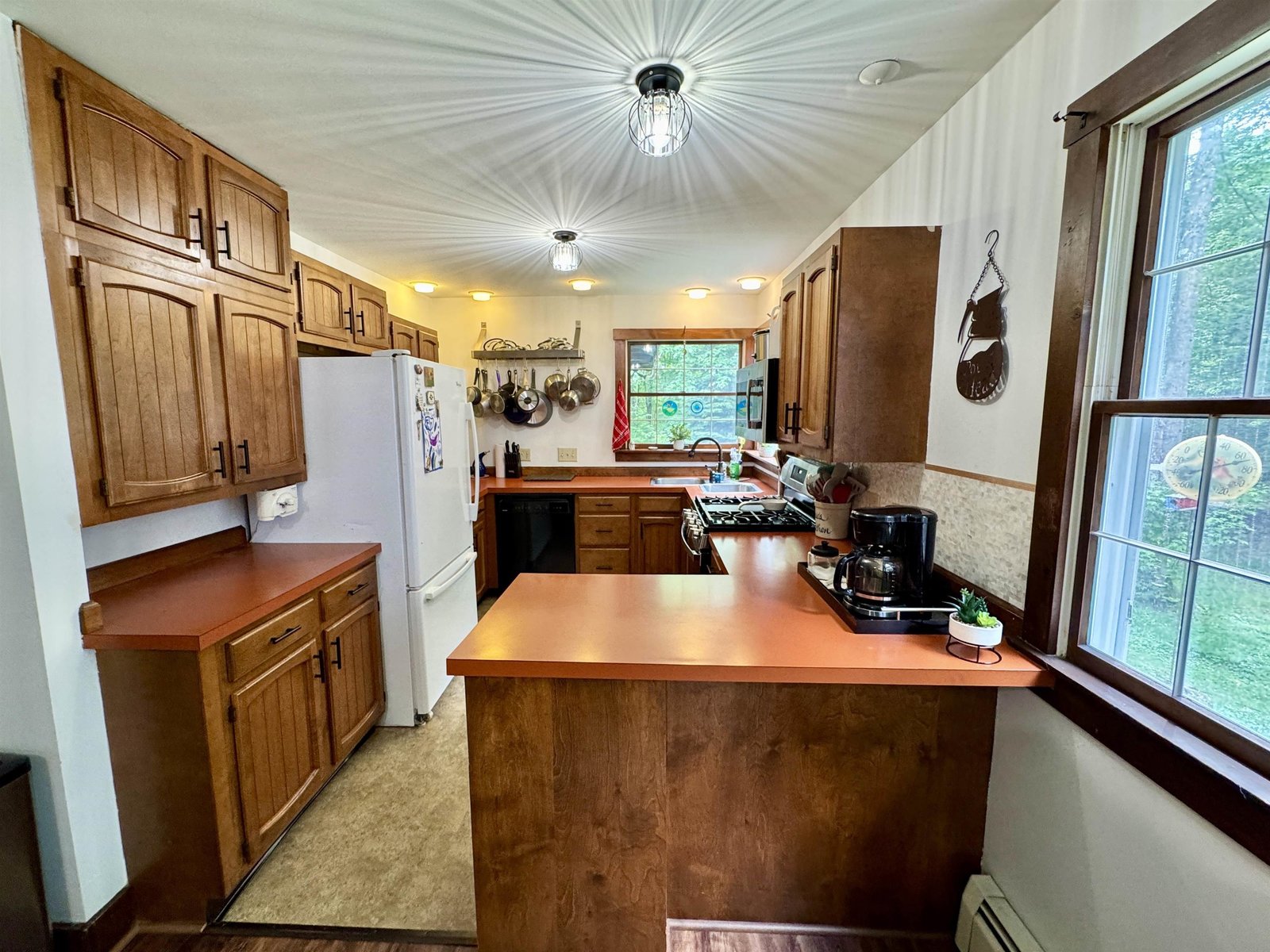 1048 Adamant Road