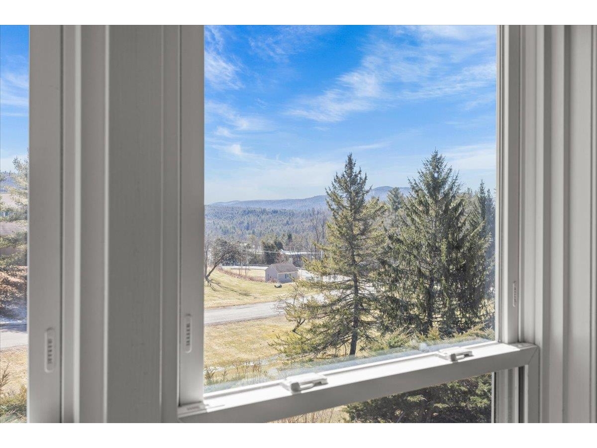 105 Acorn Drive, Unit 105
