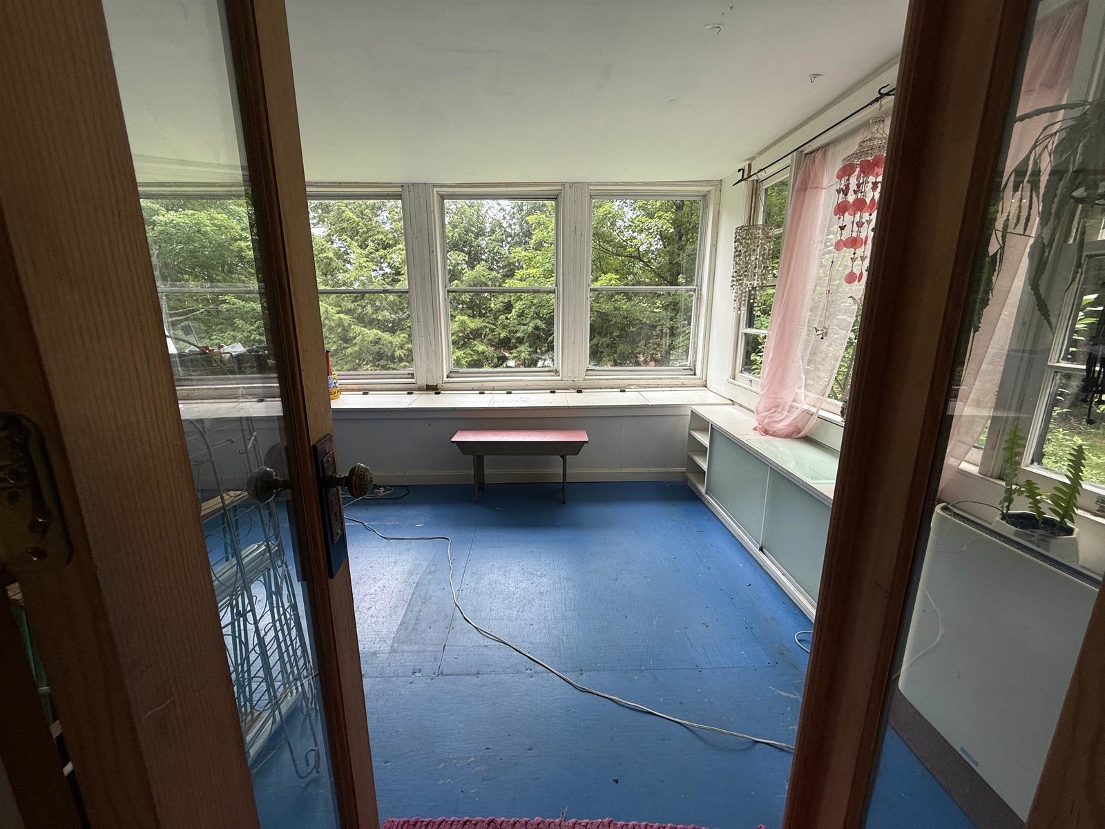 Entry to porch from living room
