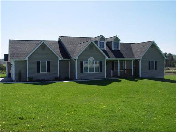 105 Elcy Ln