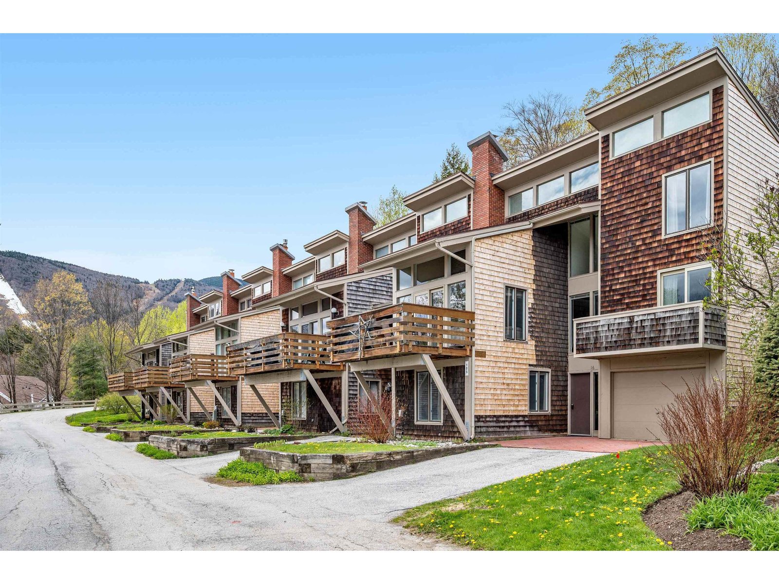 105 Forum Drive, Unit 16