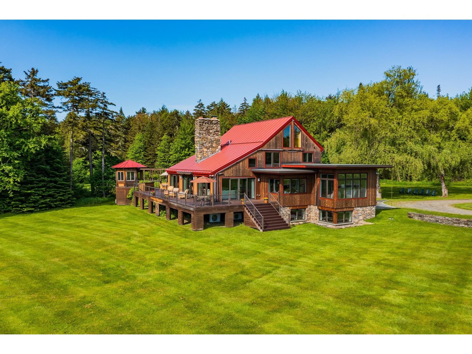 105 Lower Moulton Lane