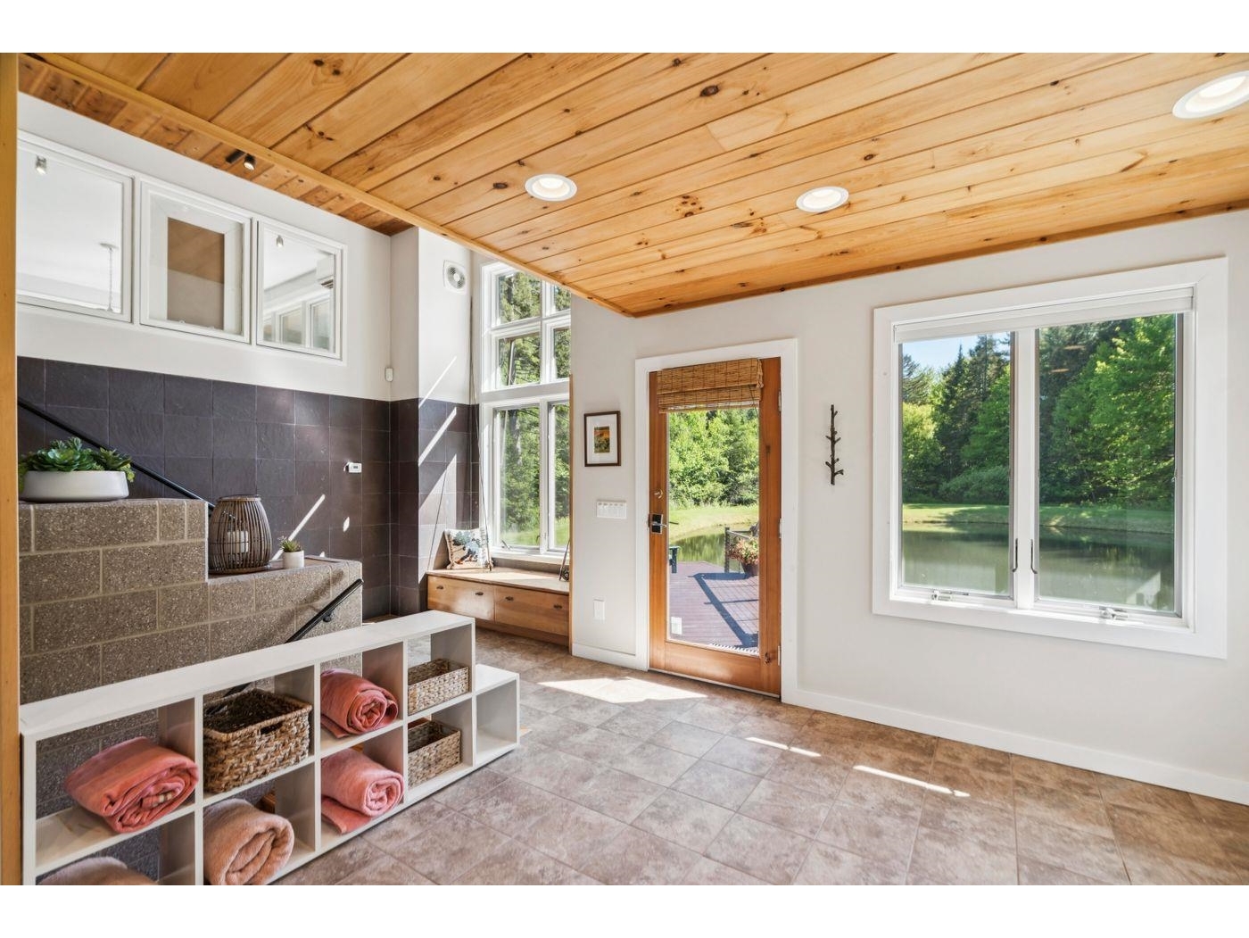 105 Lower Moulton Lane