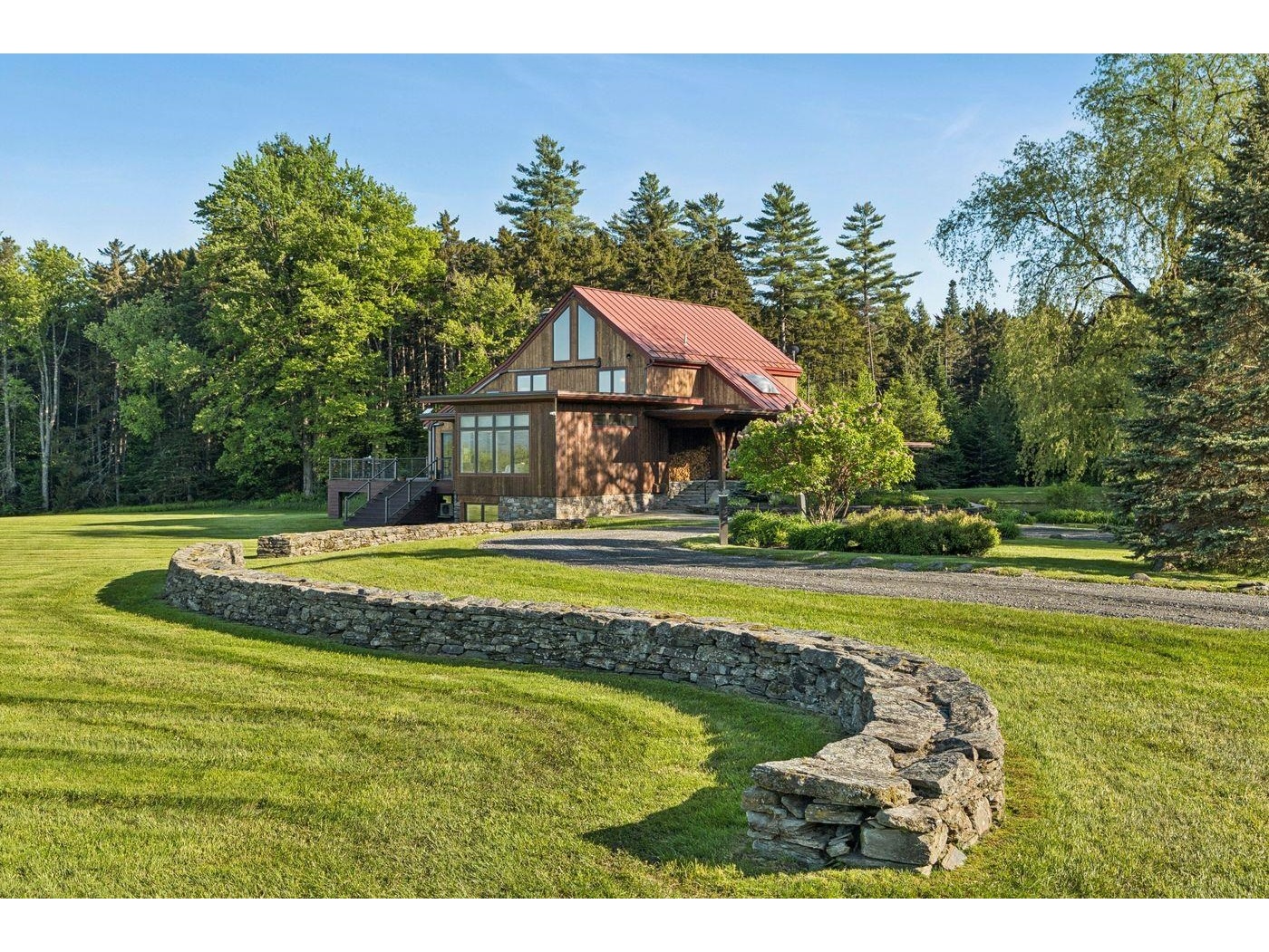 105 Lower Moulton Lane