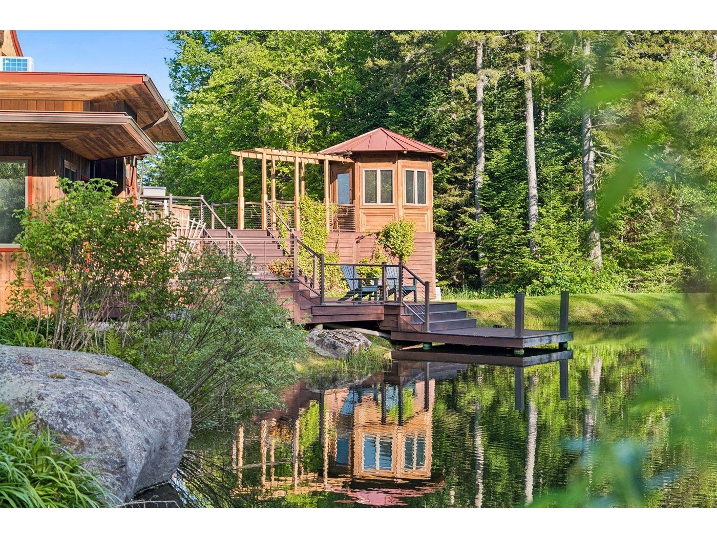 105 Lower Moulton Lane