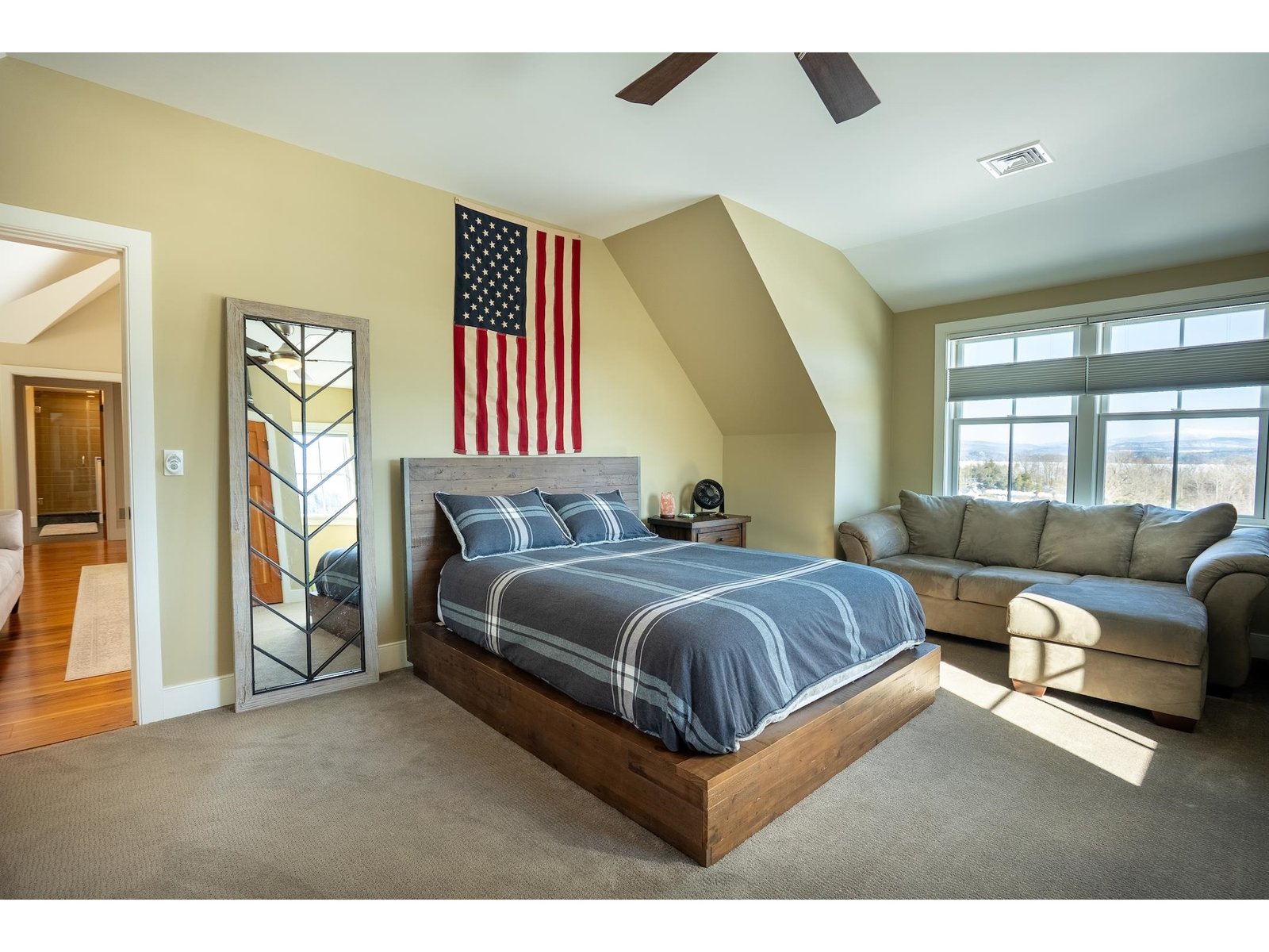 105 Mariner Heights