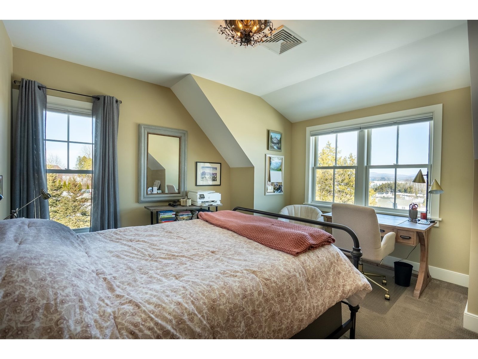 105 Mariner Heights