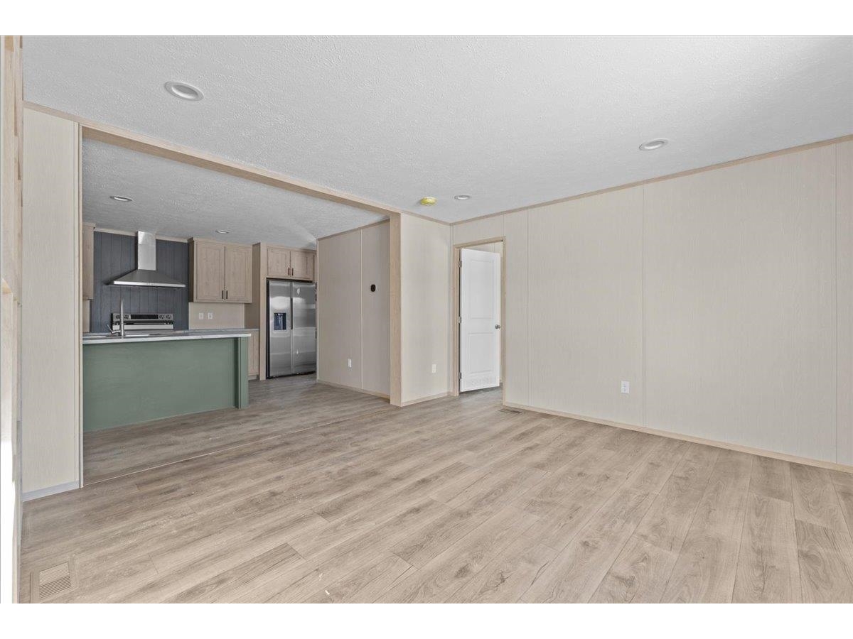 105 Meadow Run