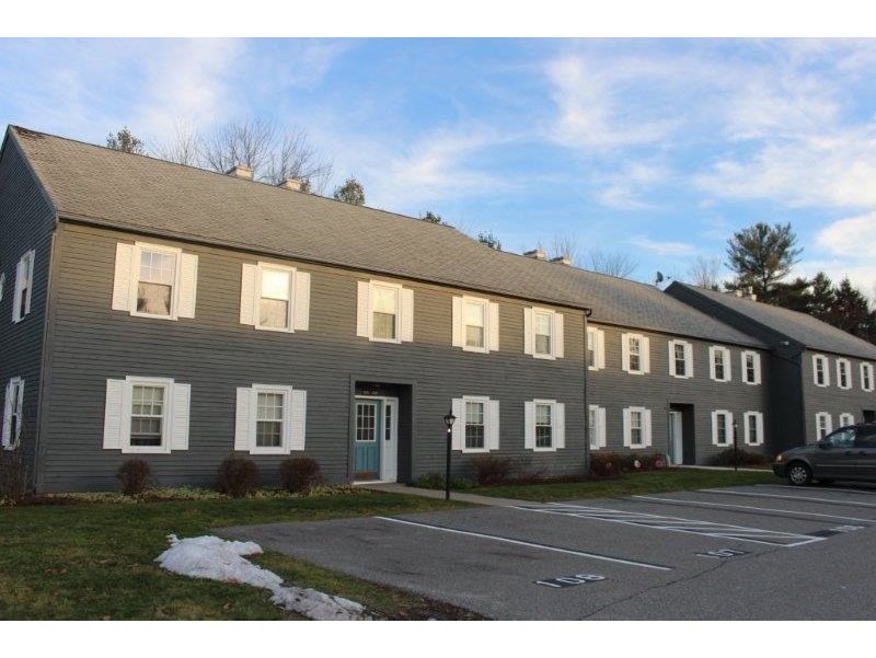 105 Twin Oaks Terrace, Unit 105