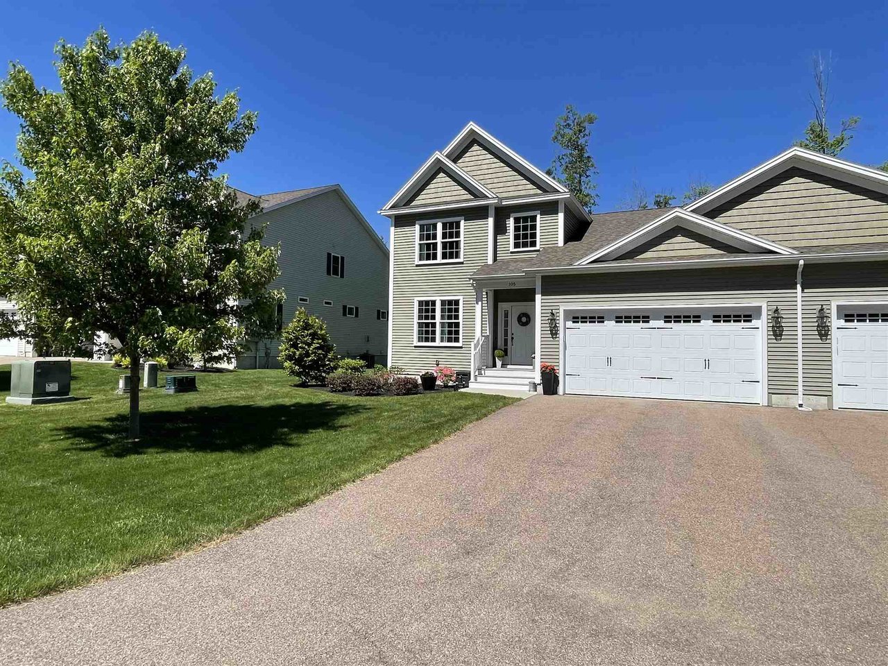 105 Waterlefe Way