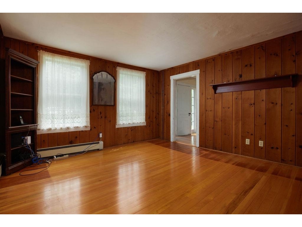 1051 Cross Road
