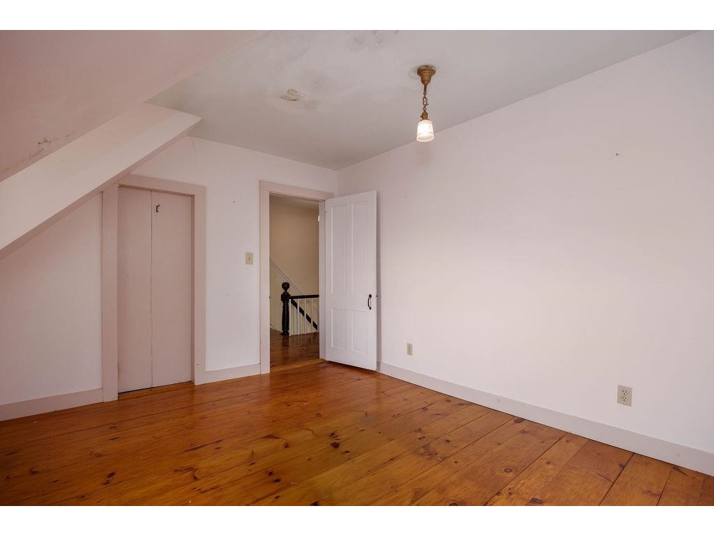 1051 Cross Road