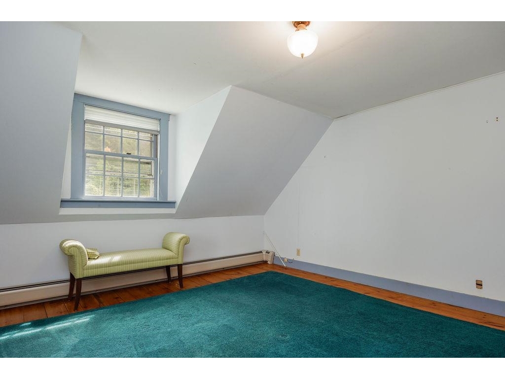 1051 Cross Road