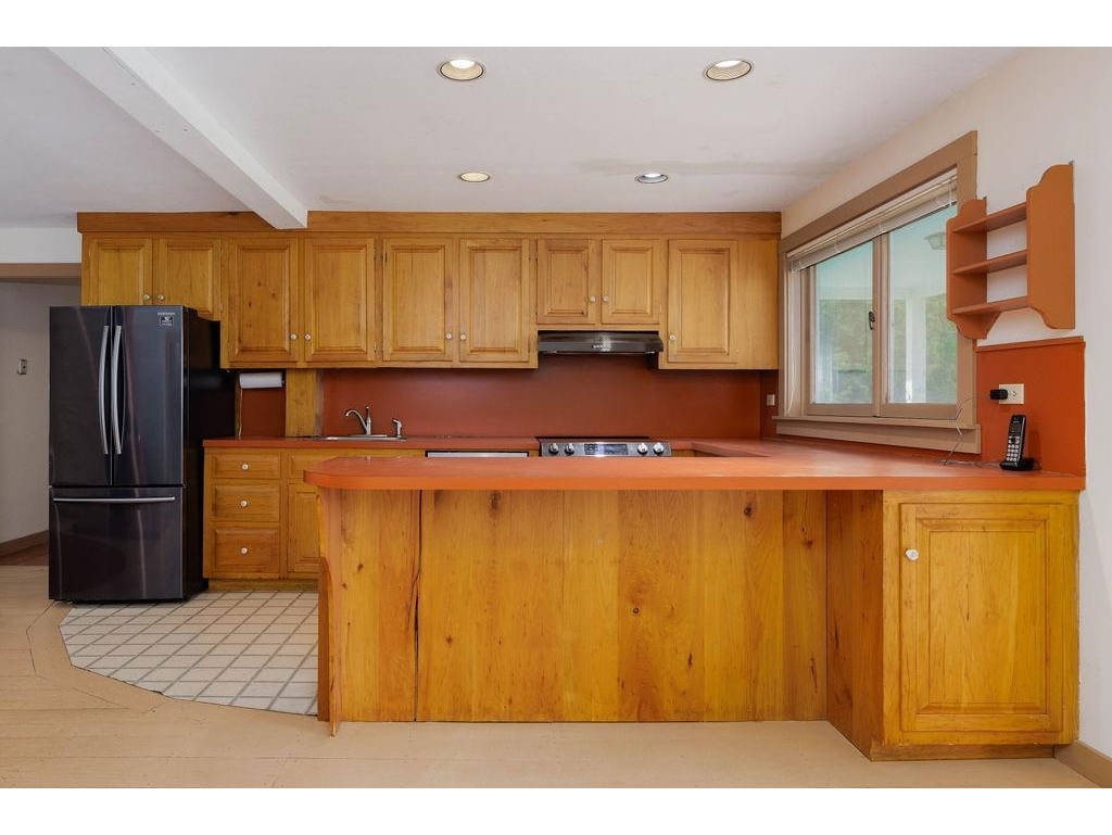 1051 Cross Road