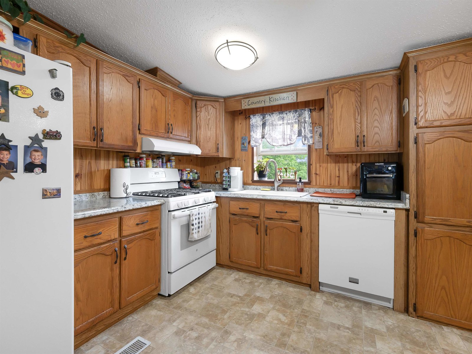 1051 Monument Hill Road