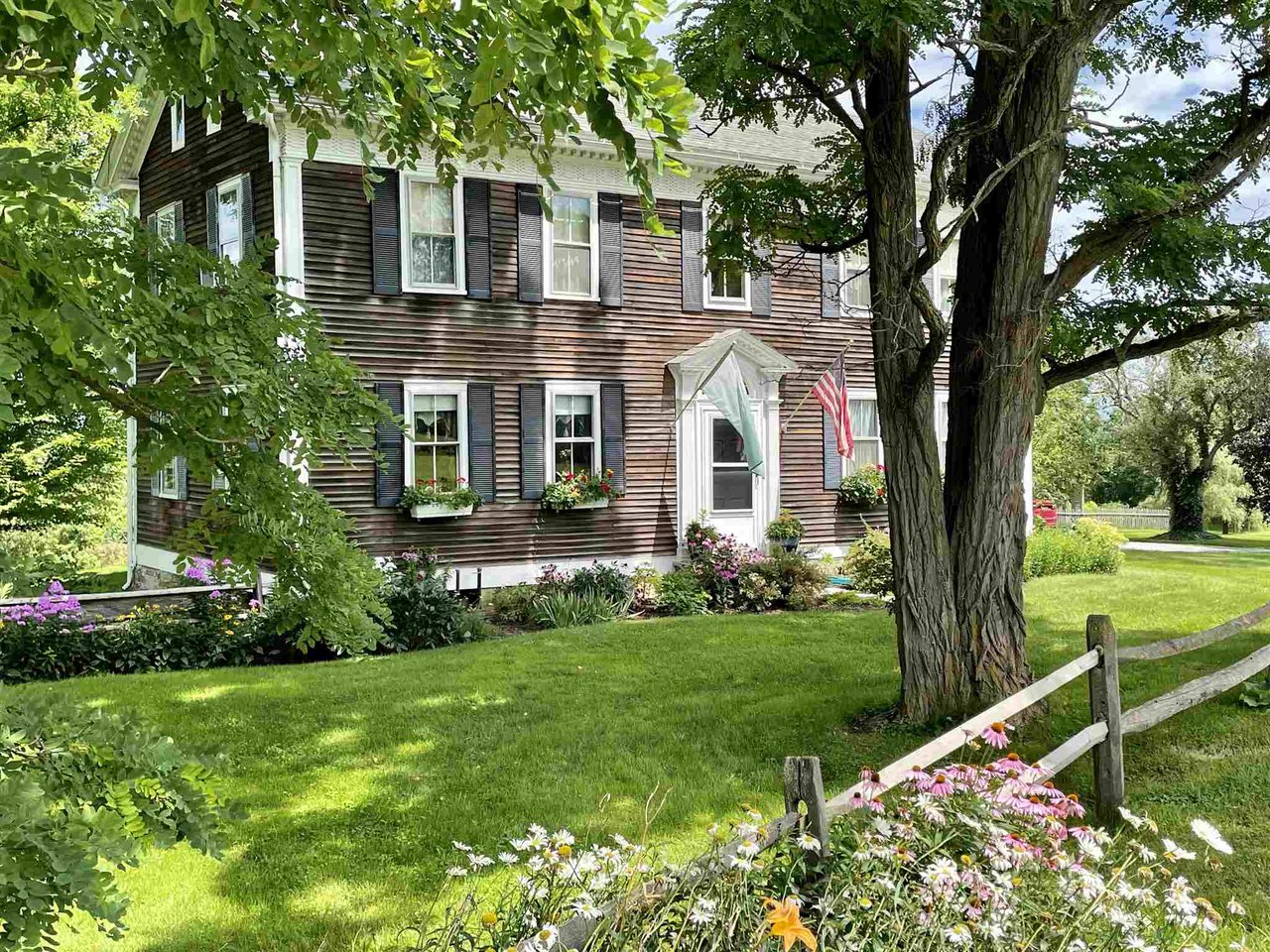 106 Brown Lane